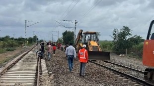Railway Mega Block Pune And Lonavala Trains Cancelled late