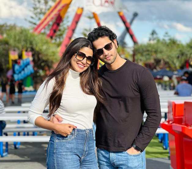pooja sawant engagement photos