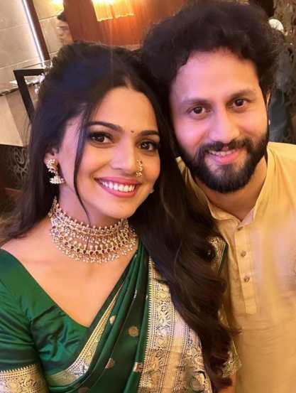 pooja sawant engagement photos