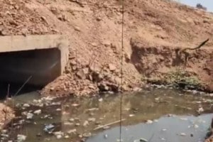 3 year old girl fall to death into a pothole on highway near titwala