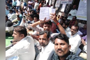 Agitation of contract electricity workers in Nagpur city
