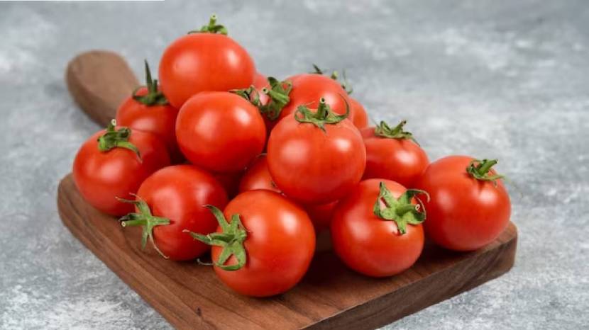 Tomato Honey Curd Lemon Skin Glow Facemask