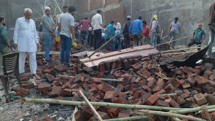 one labourer killed 4 injured in wall collapse in nalasopara