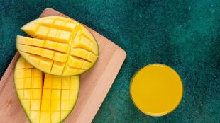 Gujrati mango kadhi - mango fajeto recipe