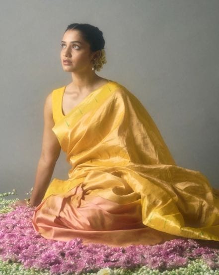 Hruta Durgule Yellow Paithani Saree