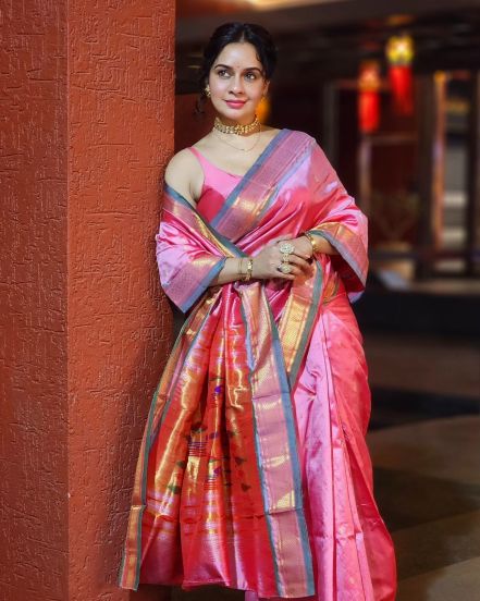 Marathi Actress Pink Saree Look