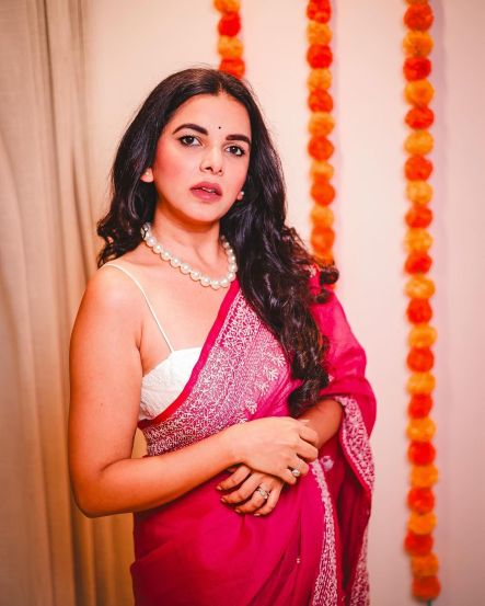 Marathi Actress Pink Saree Look