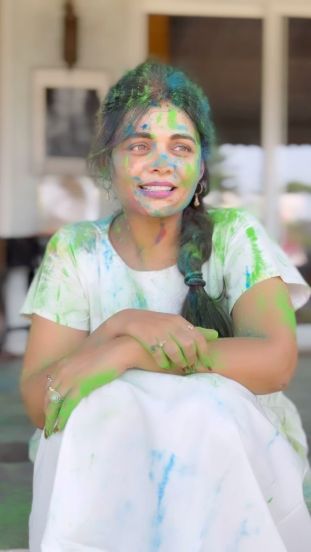 marathi-celebrities-celebreted-holi-2024