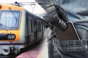 Mobile theft in Local train