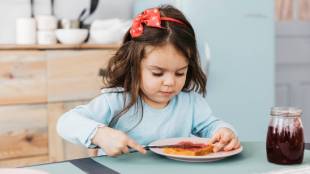 Parenting Tips Ways to Teach Kids to Finish Meal follow these simple tips