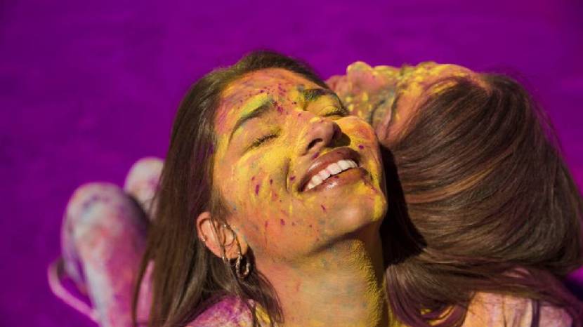 Holi 2024 Heres How You Can Take Off Colours Safely Save These Tips For Later