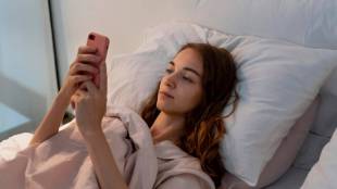 Simple Ways To Reduce Or How To Stop Using Phone Before Bed Read This Five Tricks