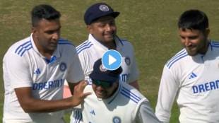 Video Kuldeep Yadav gifting the ball to Ashwin who is playing his 100th Test match
