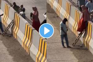desi jugaad video man used amazing trick to earn money video goes viral on social media