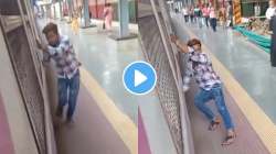 मुंबई लोकलच्या दरवाजाला लटकून तरुणाची जीवघेणी स्टंटबाजी; VIDEO पाहून युजर्स म्हणाले, “मूर्खपणा…”
