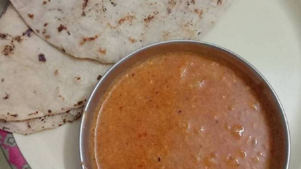 Upvasachi bhakari and batata rassa