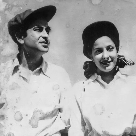 Raj Kapoor And Nargis 