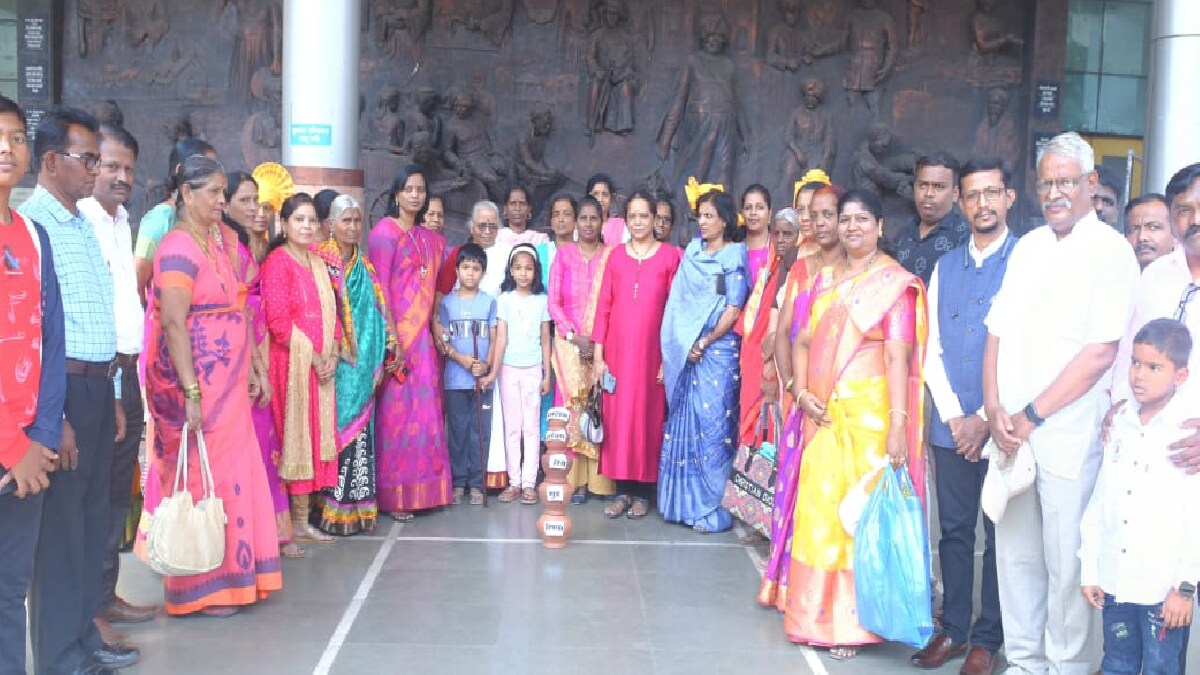 A resolution was passed in the RoundTable Conference that women should be appointed as government priests in the temple