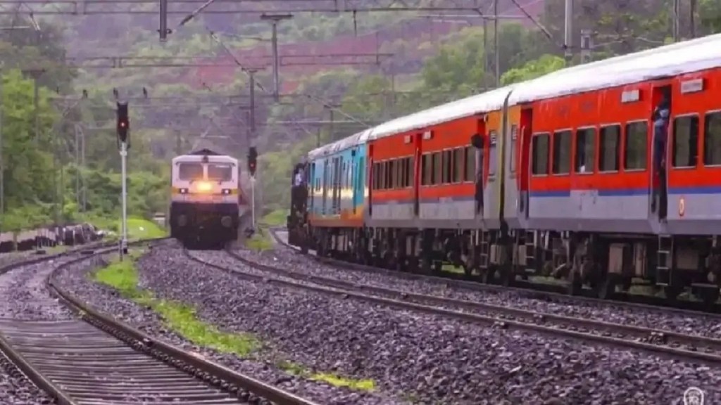 thane trains late marathi news, karjat train late marathi news