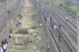 vasai virar train marathi news, vasai virar local train stopped marathi news