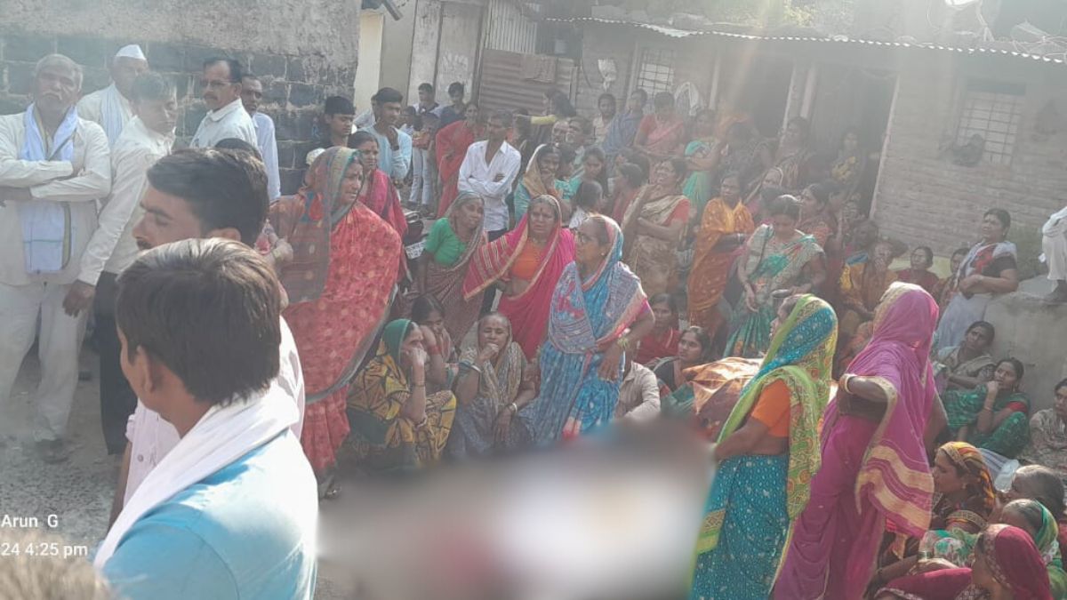Funeral on the road Amdapur police registered a case against 35 villagers