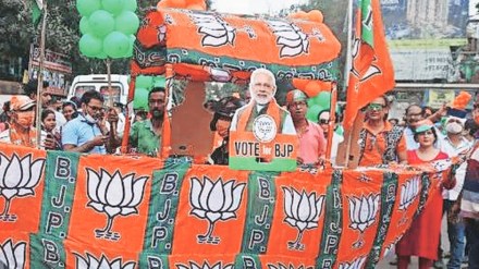 Former IAS officer, several retired state officials join BJP