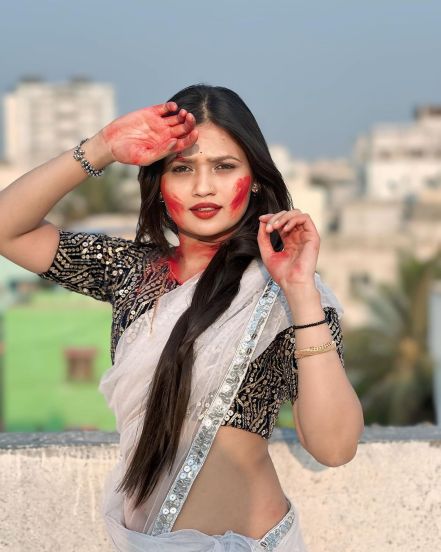 Gautami Patil shared Holi look in white organza saree photos viral