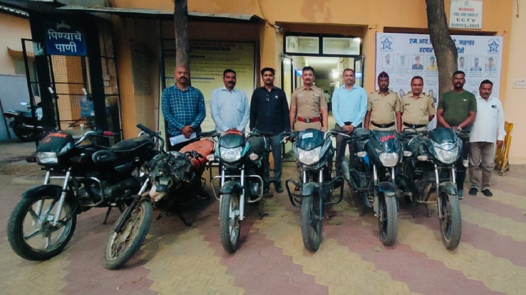 Jalgaon, Police, Two Wheeler, Theft Ring, Six Stolen Bikes, Recover, madhya pradesh,