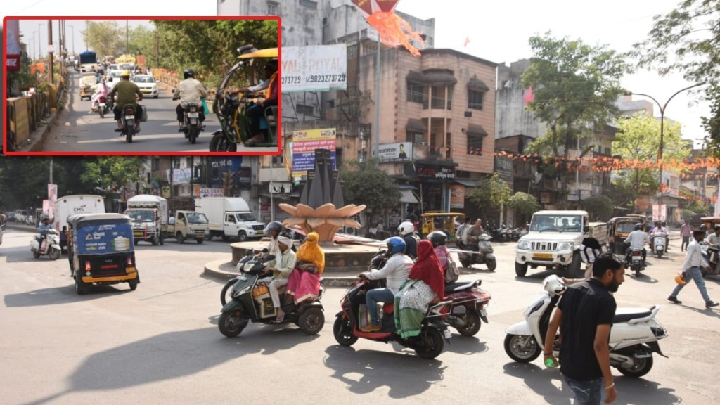 nagpur, golibar chowk, traffic jam, encroachment of hawkers, pachpaoli bridge, wrong landing,