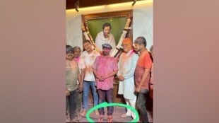 thane, Shiv Sena, Naresh Mhaske, Controversy, Wearing Slippers, Anand Dighe Photo, Kedar Dighe crirticise, uddhav thackarey shivsena, maharashtra politics, marathi news,