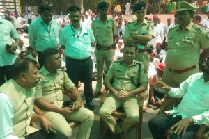 nashik police commissioner marathi news, nashik cpi m protest marathi news