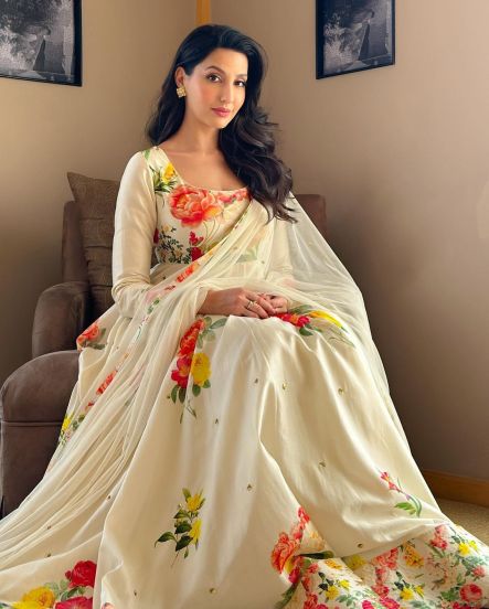 nora-fatehi-traditional-look