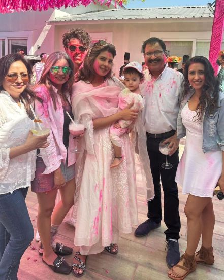 priyanka-chopra-nick-jonas-malti-marie-holi-in-india