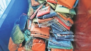 government saree distribution at ration shop