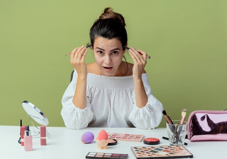 diy beauty tips makeup get spoiled due to sweat in summer then follow this tips 