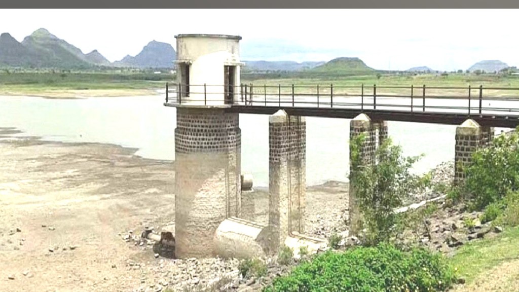 nashik, Manmad, Severe Water Shortage, Wagdardi Dam, Near Depleting, water storage,