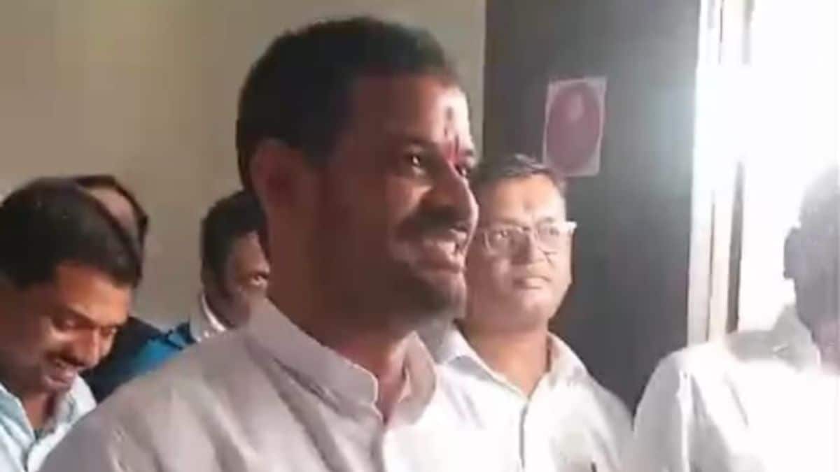 Villagers ask BJP candidate Anup Dhotre What did you do in ten years Why should we vote now