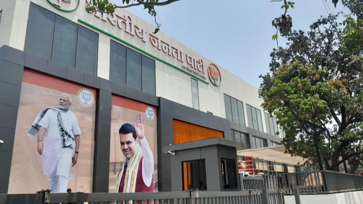 Loksabha election 2024 Violation of code of conduct continues in Thane