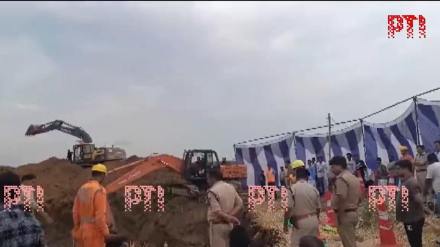 Efforts continue to rescue a six-year-old boy who fell into a borewell in Madhya Pradesh'
