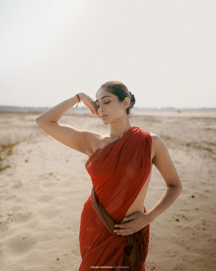 Deepti Sati Without Blouse Saree