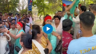 Delhis Vada Pav Girl Get Into Ugly Fight With Crowd On Streets