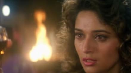 Madhuri Dixit cried ranjeet scene