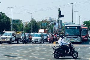 Mankapur Chowk is becoming a black spot for accidents