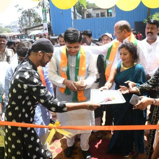 Mazhi Tuzhi Reshimgaath fame actress swati deval start new hotel with husband tushar deval photo viral