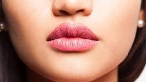 Dry Lips : ओठ कोरडे होतायत ? जाणून घ्या काय करावे; या टिप्सने ओठ ठेवा कूल आणि मुलायम!