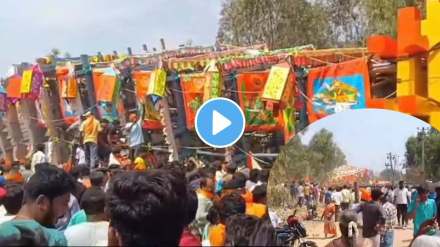120 foot tall temple chariot collapses near bengaluru during huskur madduramma temples annual fair see viral video