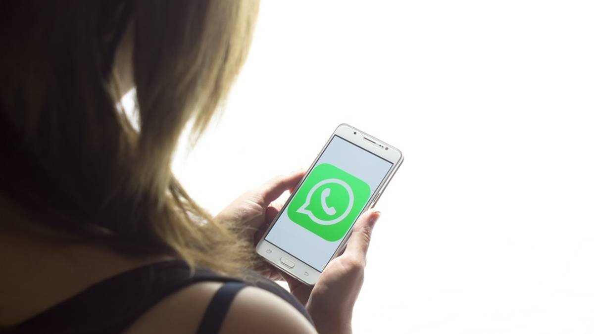Upcoming WhatsApp feature to tell you when someone was recently online will also show you a list of people