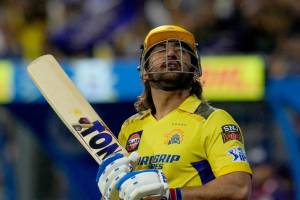 Mumbai Indians vs Chennai Super Kings match update in marathi