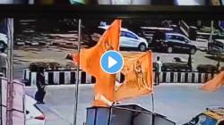 मुंबईत रस्ता ओलांडताना भीषण अपघात; चूक कुणाची? अंगाचा थरकाप उडवणारा VIDEO व्हायरल