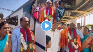 vande bharat loco pilot crying at retirement day celebration in bengaluru